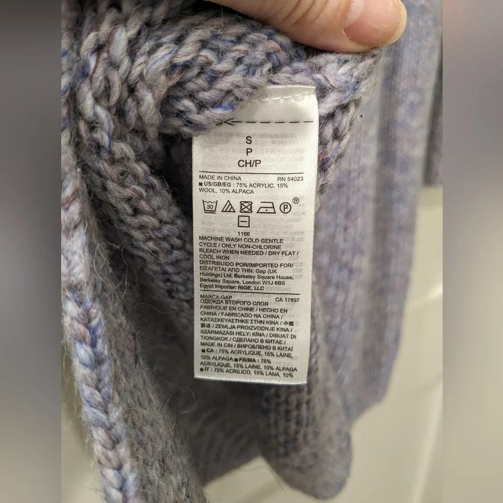 Gap Maternity Sweater. Size Small. - Picture 3 of 5